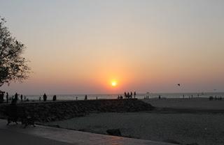 But one thing that stands out in Cochin is the Fort Cochin Beach.