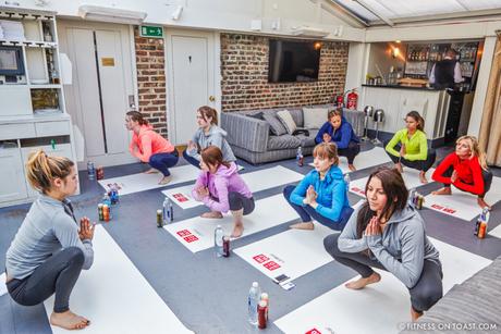 UNIQL-OGA WITH MADELEINE SHAW ! Fitness On Toast Faya Blog Girl Healthy Nutrition Workout Yoga Class Lifestyle Session Madeleine Shaw Uniqlo Fitness Range LifeWear Launch Event-2
