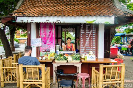 Cheap Eats at Chiang Mai Gate Food Stalls