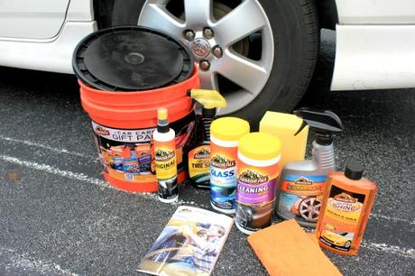 Armor All car Care Gift Pack 10-piece bucket. Perfect Father's Day gift! #TheGiftOfClean #ad