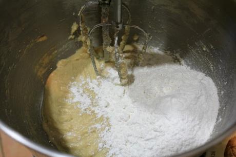 White Chocolate Chip & Raspberry Cookie Ice Cream Sandwiches #SunsOutSpoonsOut #ad White Chocolate Chip & Raspberry Cookie Ice Cream Sandwiches #SunsOutSpoonsOut #ad