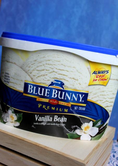 White Chocolate Chip & Raspberry Cookie Ice Cream Sandwiches #SunsOutSpoonsOut #ad White Chocolate Chip & Raspberry Cookie Ice Cream Sandwiches #SunsOutSpoonsOut #ad