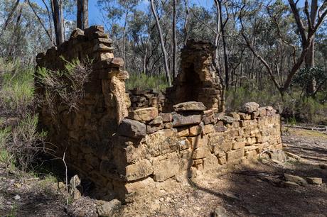 building ruins goldfields track victoria