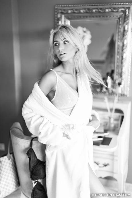 BODY CONFIDENCE ! Fitness On Toast Faya Blog Girl Healthy Body Confidence Triumph The One Campaign Eze France Bikini Travel Blogger Healthy Workouts-3