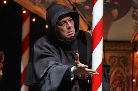 Ferruccio Furlanetto as the Gray Friar (Teatro Massimo, 2008)