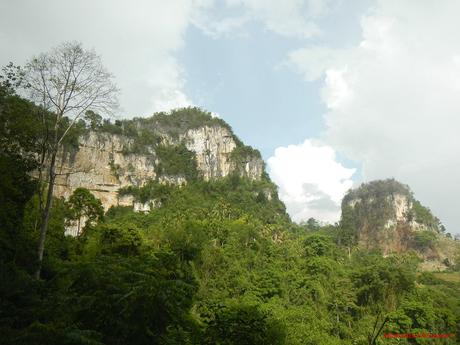 Kiokong Crag: A Great Rock Climbing Destination in The Land of Promise Blue Water Kiokong