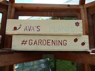 Creating Personalised Garden Trays