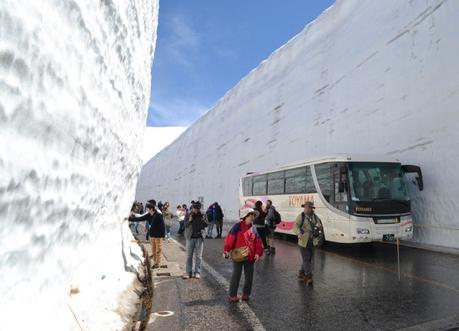 Tateyama Kurobe Alpine Route (Japan) Tall Snow Wall , Alpine Route by JR Pass Japan Rail