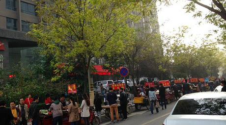 “Mad Max” Scenes! The School Run in China! Snap of the day 37a