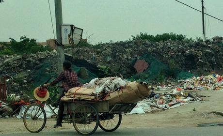 “Mad Max” Scenes! The School Run in China! School Run rickety