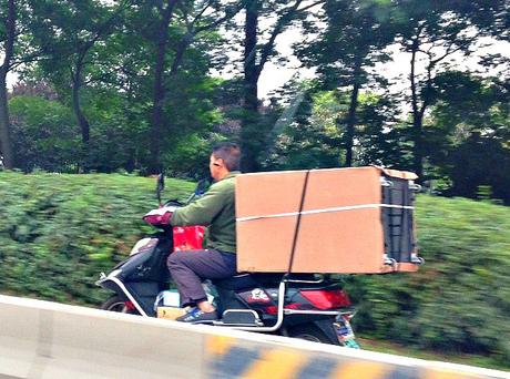 “Mad Max” Scenes! The School Run in China! School Run Fridge