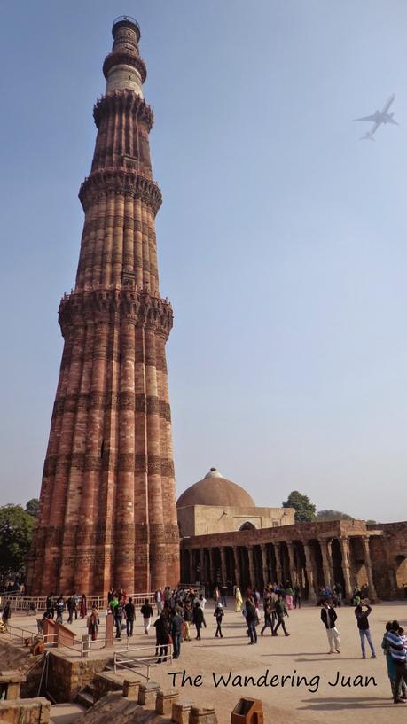 Qutub Minar: Ancient Ruins in Delhi