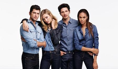 Joe Fresh Fall 2015 Karlie Kloss, Joan Smalls, Sean O’Pry, Andres Velencoso Joe Fresh Fall 2015 campaign featuring models Sean O'Pry, Karlie Kloss, Andres Velencoso and Joan Smalls (Johan Sandberg/ Courtesy Joe Fresh) (PRNewsFoto/Joe Fresh)