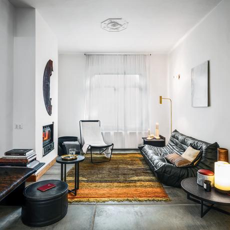 5 Ways to Decorate With Leather belgian renovation interior living room
