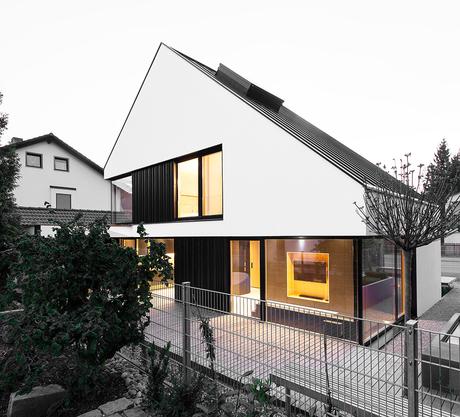 Pitched roof of the House B in Munich