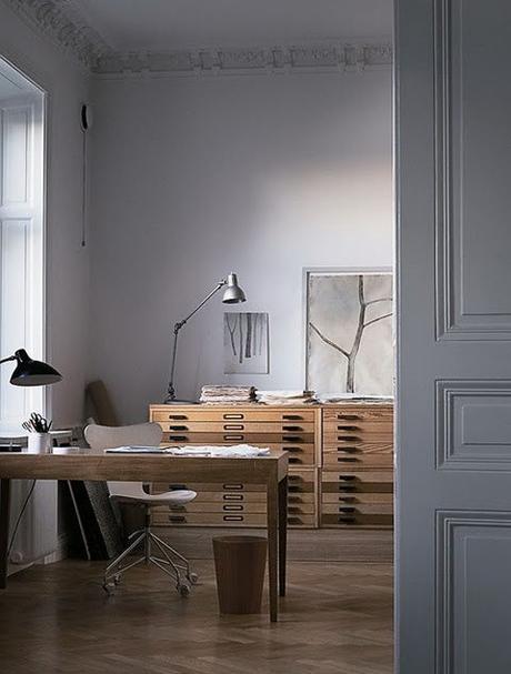 purple-workspace-simple-wood
