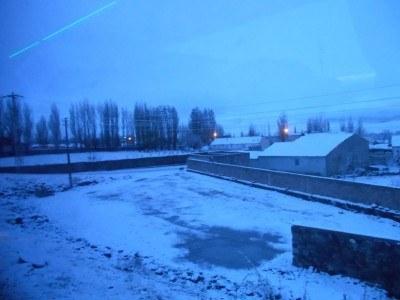 Backpacking in Turkey: Staying at the Hotel Tahran in Dogubayazit A snowy drive to Dog Something