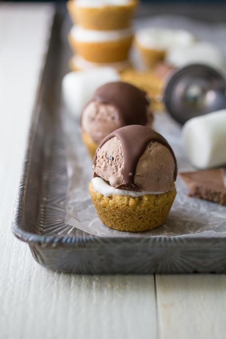 S’mores Sundae Cookie Cups S'mores Sundae Cookie Cups | @sweetpeasaffron