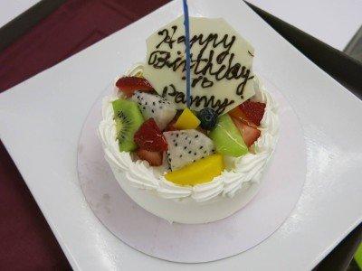 Staying at the Magnificent Cityview Hotel, Yau Ma Tei, Kowloon, Hong Kong Panny's special birthday cake