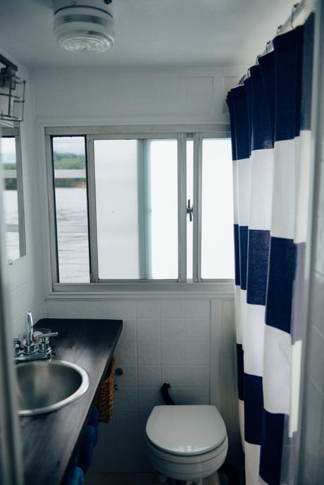 A Houseboat Staycation at Choderwood (Anniversary Experience #2) A Houseboat Staycation // www.WithTheGrains.com