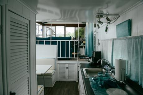 A Houseboat Staycation at Choderwood (Anniversary Experience #2) A Houseboat Staycation // www.WithTheGrains.com