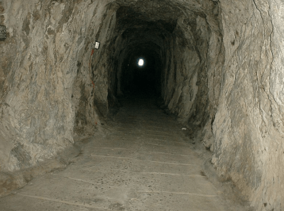Backpacking in Gibraltar: Top 10 Sights at the Top of the Rock Great Siege Tunnels, Gibraltar