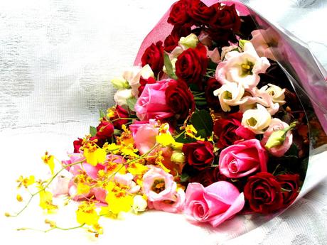 Benefits of Online Flower Delivery Services image