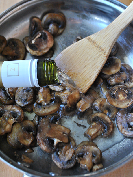 mushrooms with white wine sauce