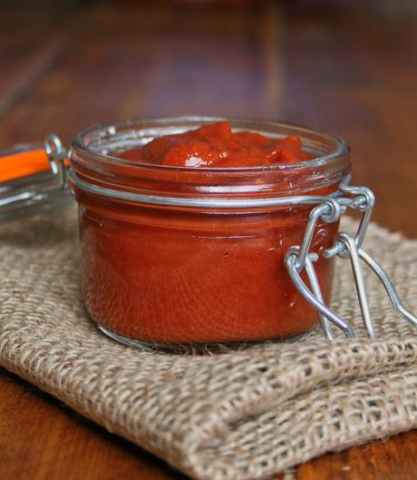 HOMEMADE TOMATO SAUCE HOMEMADE TOMATO SAUCE