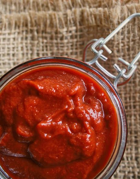 HOMEMADE TOMATO SAUCE HOMEMADE TOMATO SAUCE