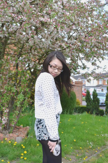 Very Real Effects of Stress Daisybutter, fashion blog, Hong Kong bloggers, how to style embellished shorts, print on print
