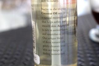 Burt's Bees Facial Cleansing Oil Review