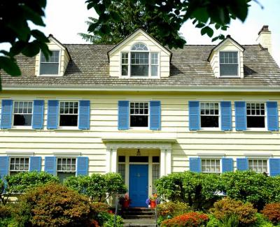 5 Ways to Spruce up a Home’s Exterior Ways to Spruce up a Home Exterior - Home Exterior