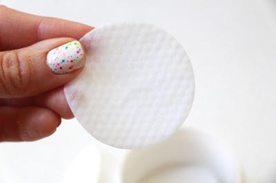 First Aid Beauty Facial Radiance Pad - A Love-Hate Relationship!