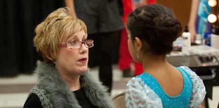 d8 Dance Moms: Lean To The Left! Lean To The Right! Candy Apples…Take A Bite! It’s Brooke’s Turning Point.