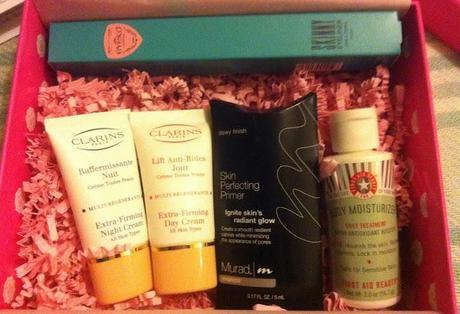 Glossy Box - January 2012 - Valentine's Day Edition Glossy Box - January 2012 - Valentine's Day Edition