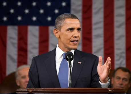 Barack Obama leads Mitt Romney, according to new poll, thanks to US economy improving
