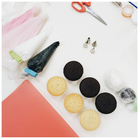 A Cupcake Workshop with foodpanda Daisybutter - Hong Kong Lifestyle, Fashion and Food Blog: foodpanda review, how to make kawaii cupcakes, panda cupcakes