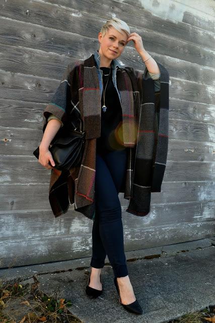 Look of the Day: Plaid Blanket Cape