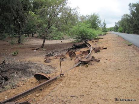 Odisha Govt forced to close schools  ~ Dhanushkodi destroyed by tidal cyclone in Dec 1964