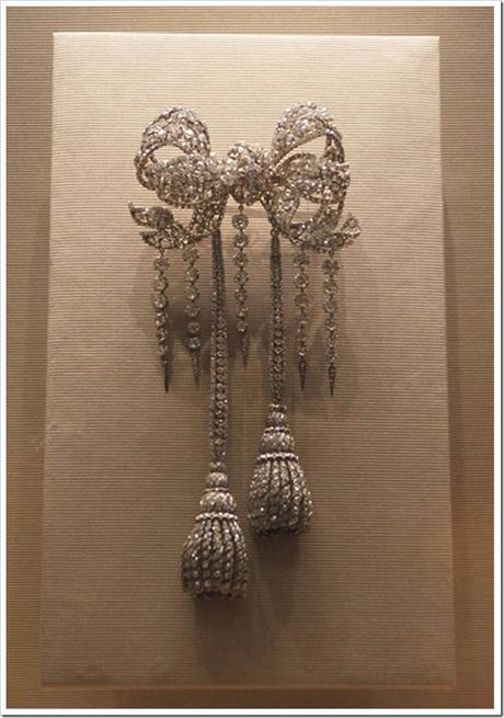 Empress-Eugenies-Bow-Brooch Empress-Eugenies-Bow-Brooch