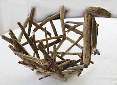 Creating a Driftwood Thanksgiving Centerpiece Driftwood Thanksgiving Centerpiece