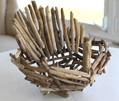 Creating a Driftwood Thanksgiving Centerpiece Driftwood Thanksgiving Centerpiece