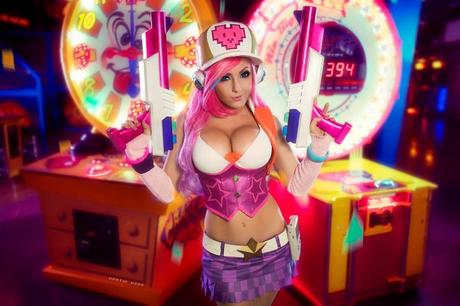 Best Cosplay of the Week: Poison Ivy, Scarlet Witch, Juliet Starling & More arcade-miss-fortune-nigri