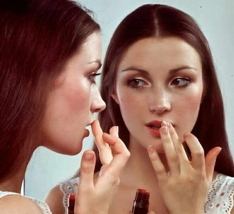 The 1970s Makeup Look – 5 key Points The 1970s Makeup Look – 5 key Points