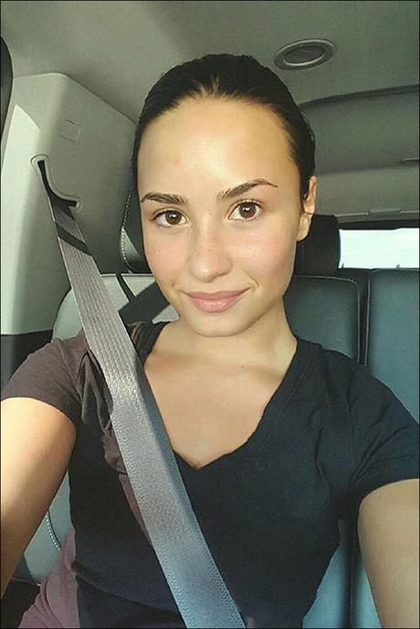 Demi-Lovato-Makeup-Free-Photo Demi-Lovato-Makeup-Free-Photo