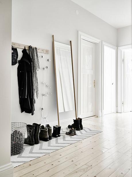 Scandinavian inspired entryway Scandinavian inspired entryway | Stadshem