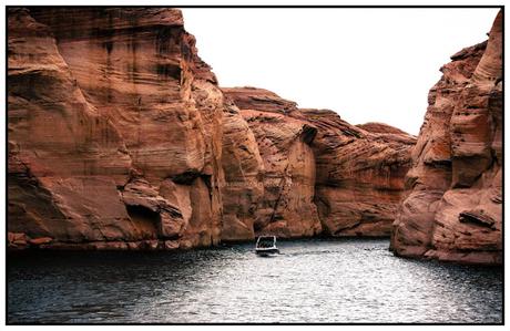 A Trip to the Canyonland - Antelope Canyon and Lake Powell