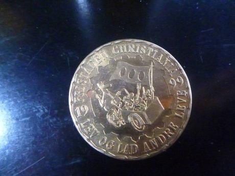 Travel Collectables: 10 Things I Try to Do in EVERY Country A 1 LON coin - legal tender in Freetown Christiania