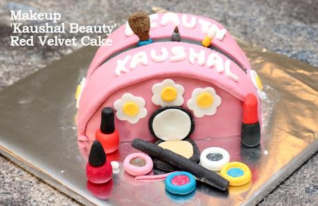 Makeup ‘Kaushal Beauty’ Red Velvet Cake